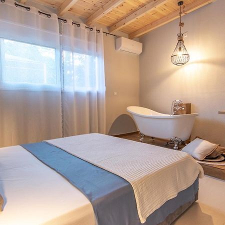 Georgianna'S Suite With Private Pool , 'Blank Suite' Charokopio Exterior foto