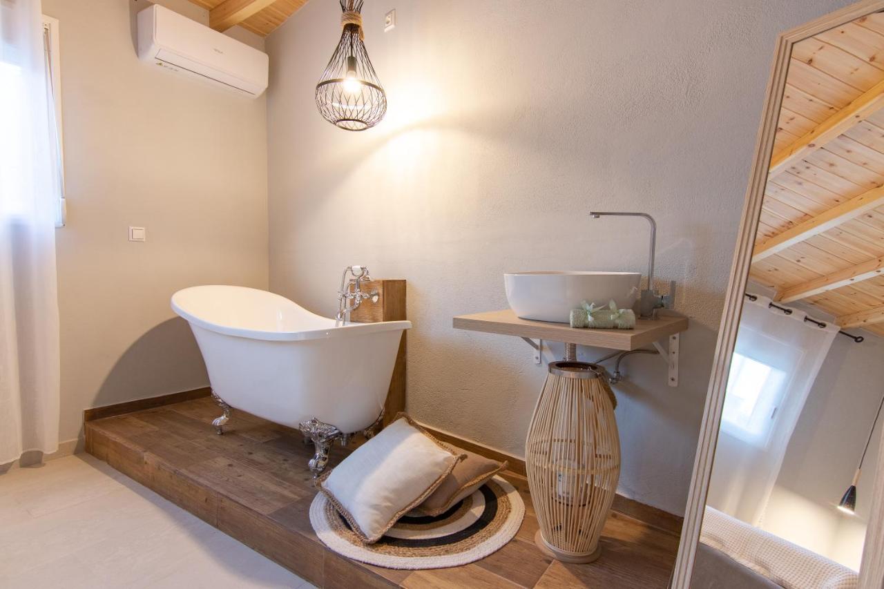 Georgianna'S Suite With Private Pool , 'Blank Suite' Charokopio Exterior foto